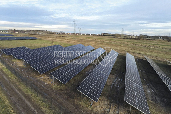 Solar domina las últimas subastas de renovables de Polonia